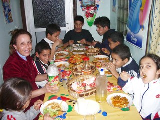 A family eating dinner, Algeria