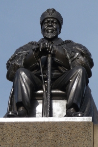 Statue of Jomo Kenyatta, Nairobi, by Rotsee2 (Own work) [CC-BY-SA-3.0 (http://creativecommons.org/licenses/by-sa/3.0) or GFDL (http://www.gnu.org/copyleft/fdl.html)], via Wikimedia Commons